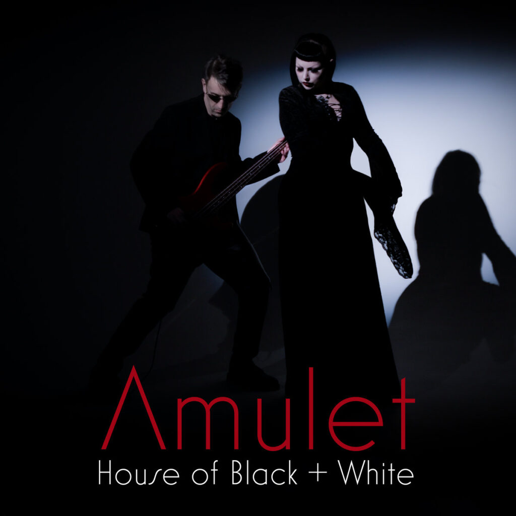 Amulet - House of Black and White